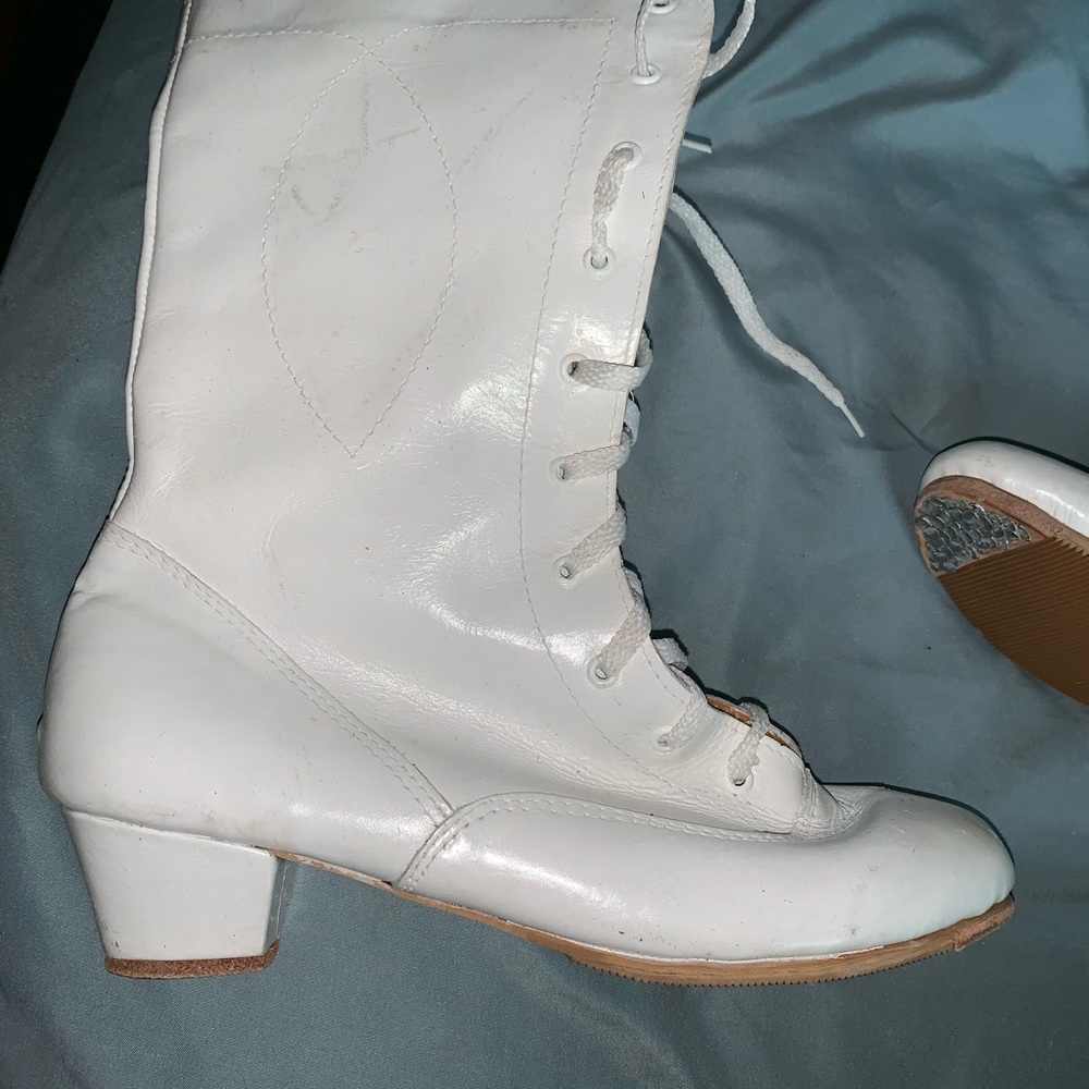 *NEW* white folklorico boots
